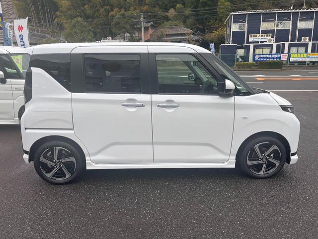 ムーヴ ＲＳ　登録済未使用車／メーカーオプション９インチディスプレイオーディオ／両側電動スライドドア／ＬＥＤヘッドランプ／フルエアロ／ＥＴＣ／ドライブレコーダー／アダプティブクルーズコントロール（5枚目）