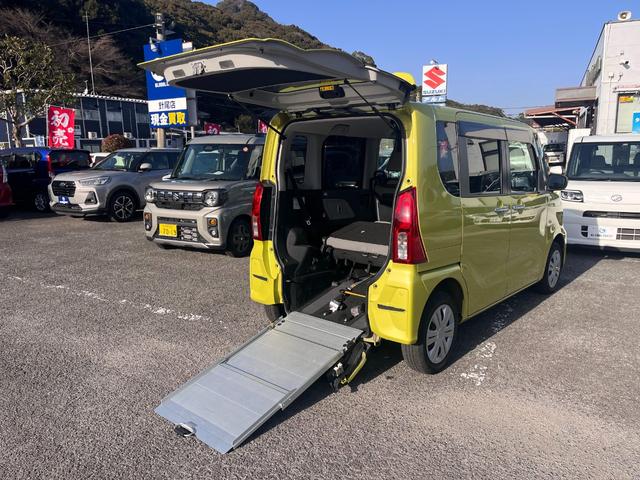 タント Ｌ　４人乗り　福祉車両スローパー　スマートアシスト　禁煙車（3枚目）