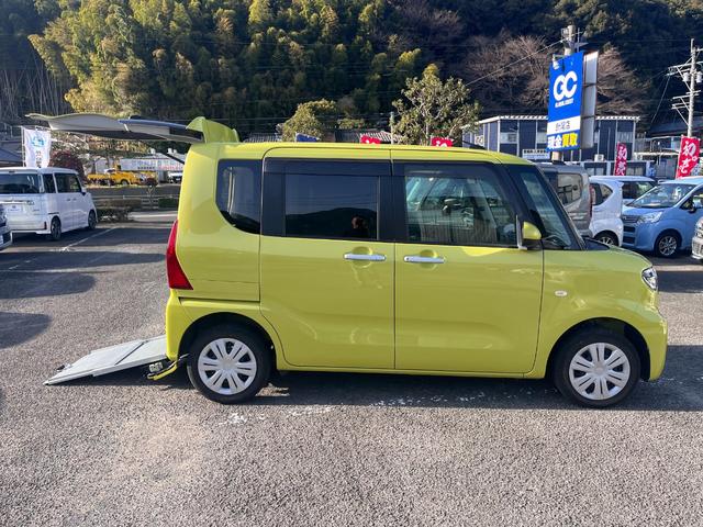 タント Ｌ　４人乗り　福祉車両スローパー　スマートアシスト　禁煙車（4枚目）
