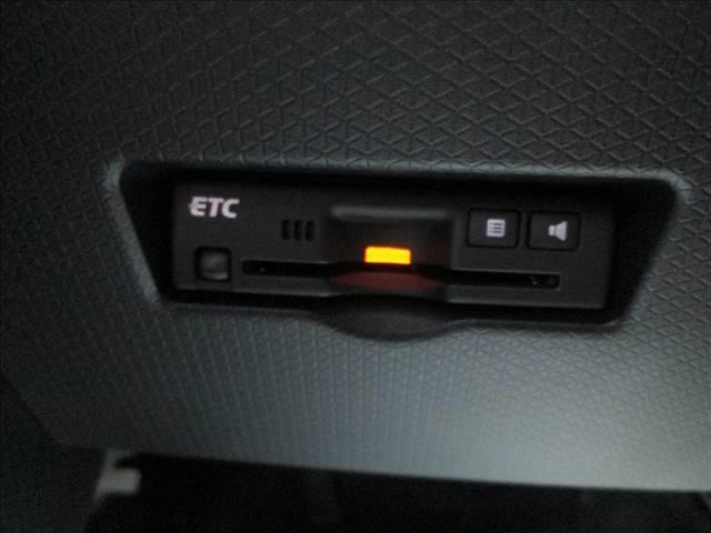 カスタムRS 衝突被害軽減ブレーキ ディスプレイオーディオ ETC 全方位カメラ DVD再生 CD再生 両側電動スライドドア クリアランスソナー LEDライト オートライト ハーフレザーシート 純正アルミホイール(17枚目)