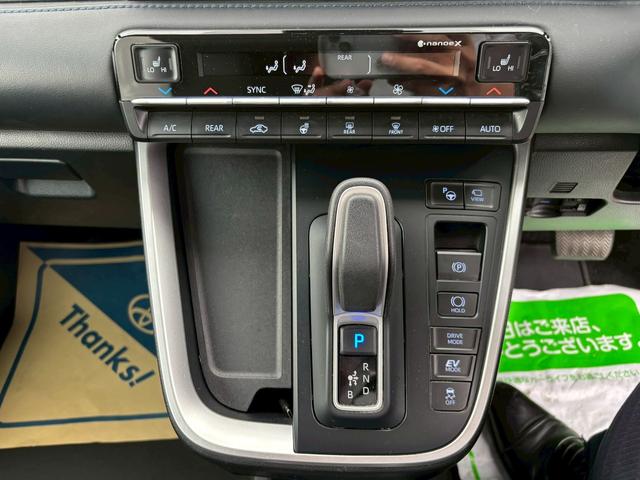 ヴォクシー ハイブリッドS-Z(24枚目)