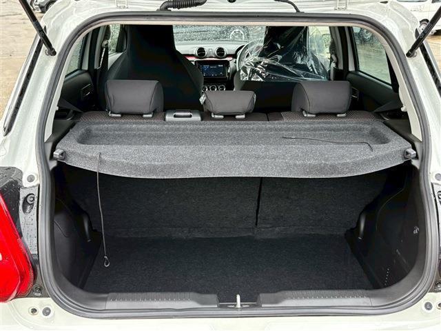 スイフトスポーツ ベースグレード(5枚目)