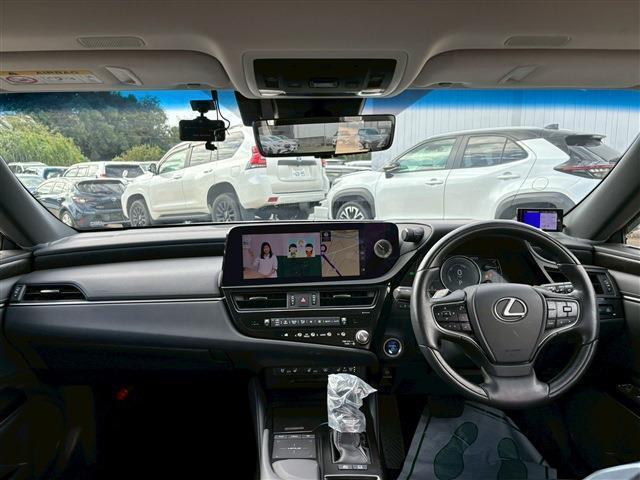 ES ES300h バージョンL(2枚目)