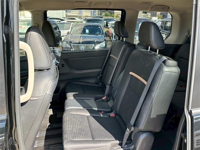 セレナ ｅ－パワー　ハイウェイスターＶ（4枚目）