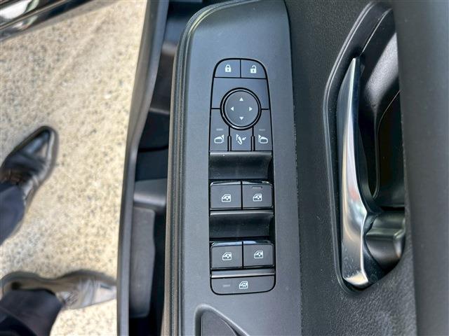 セレナ ｅ－パワー　ハイウェイスターＶ（17枚目）