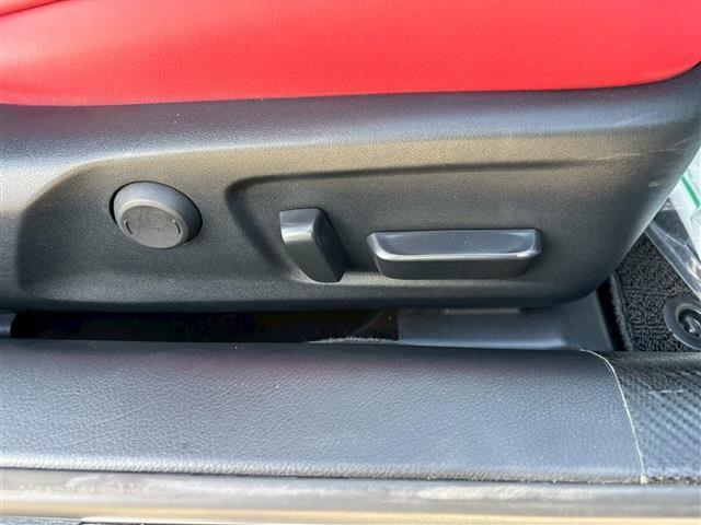 RC RC300h Fスポーツ(16枚目)