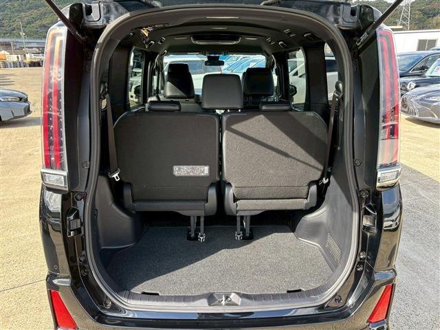 ノア Si ダブルバイビーII アルパイン9インチナビ(6枚目)