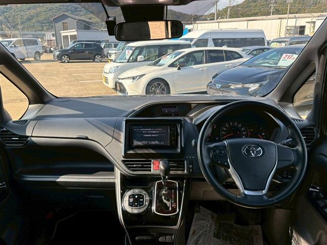 ヴォクシー ＺＳ　煌ＩＩＩ（2枚目）