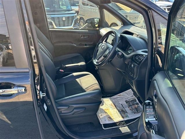 ヴォクシー ＺＳ　煌ＩＩＩ（15枚目）