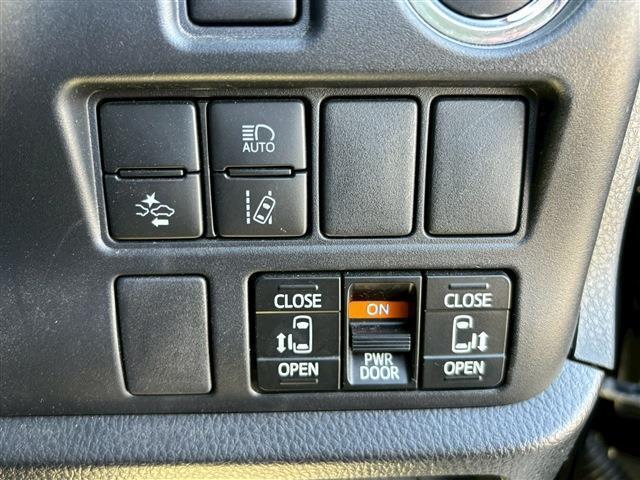 ヴォクシー ＺＳ　煌ＩＩＩ（18枚目）