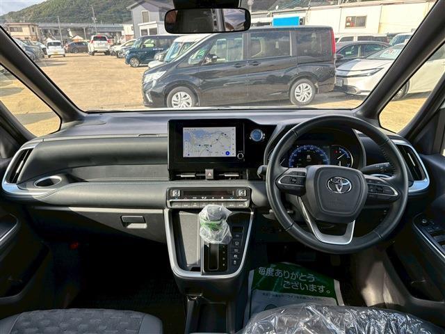 ヴォクシー ハイブリッドＺＳ（2枚目）