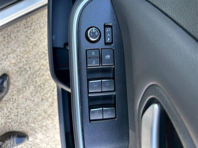 ヴォクシー ハイブリッドＺＳ（16枚目）