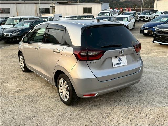 フィット ｅ：ＨＥＶベーシック（10枚目）