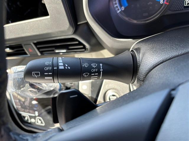 デリカミニ Ｔ　プレミアム　シャモニーＰｋｇ　４ＷＤ（24枚目）