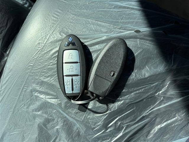 デリカミニ Ｔ　プレミアム　シャモニーＰｋｇ　４ＷＤ（28枚目）