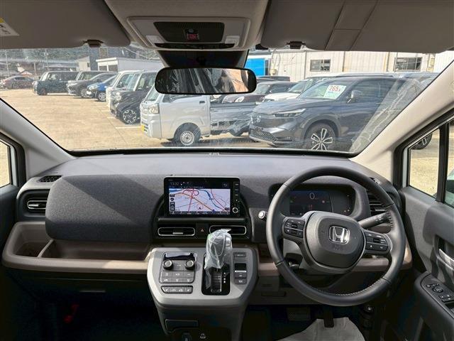 フリード e:HEVエアー EX(2枚目)