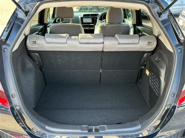 フィットハイブリッド Ｆパッケージ（5枚目）