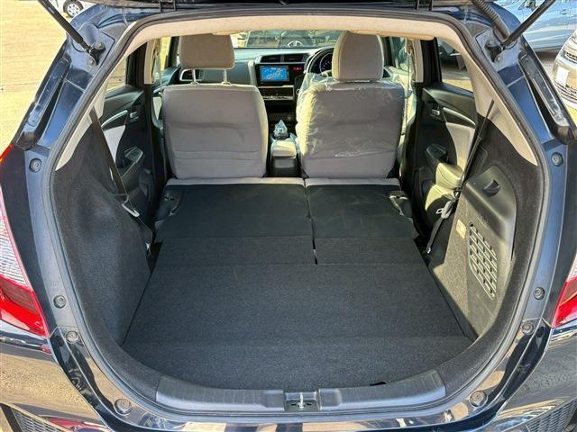 フィットハイブリッド Ｆパッケージ（6枚目）