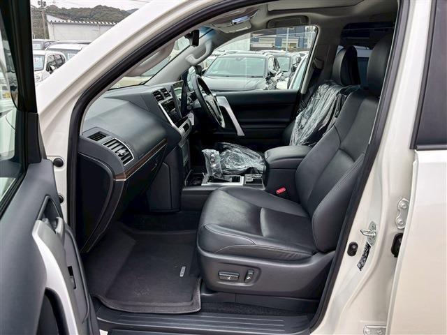 ランドクルーザープラド TX Lパッケージ マットブラックエディション(4枚目)