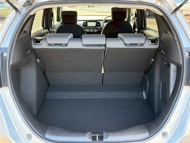 フィット ｅ：ＨＥＶベーシック（17枚目）