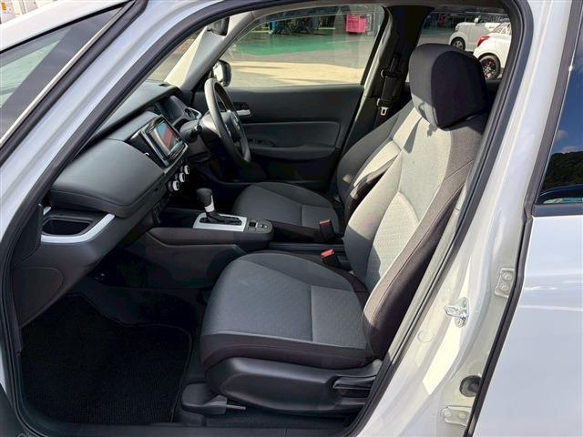 フィット ｅ：ＨＥＶベーシック（3枚目）