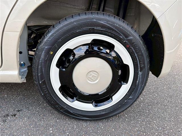 ファッションスタイル　コンフォートパッケージ・純８型Ｄナビ／ＢＴ・ナビ装着用ＳＰパッケージ・ホンダセンシング・シートヒータ・両側パワースライドＤ・オートリトラミラー・車線逸脱・誤発進・レーダークルーズ・ロールサンシェード（画像21）