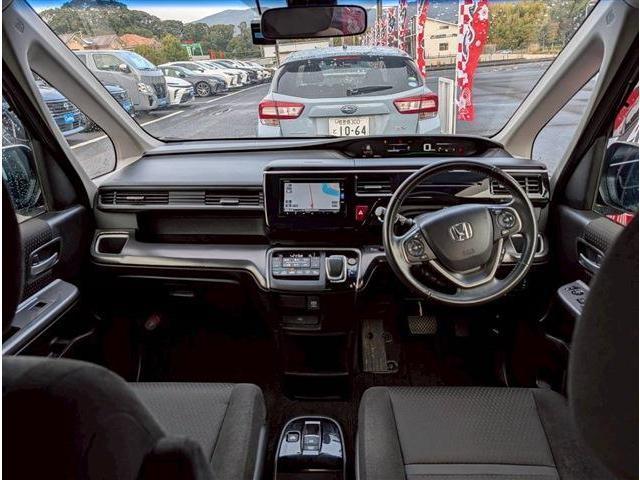 ステップワゴンスパーダ スパーダハイブリッド　Ｇ　ホンダセンシング（2枚目）