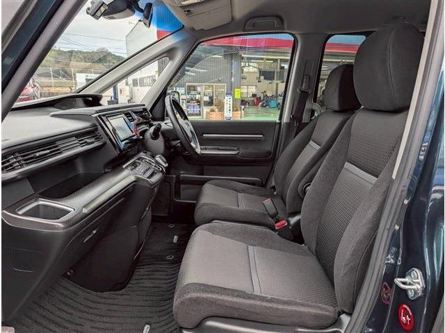 ステップワゴンスパーダ スパーダハイブリッド　Ｇ　ホンダセンシング（3枚目）