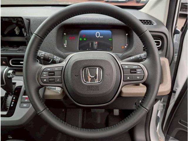 フリード ｅ：ＨＥＶエアー　ＥＸ（8枚目）