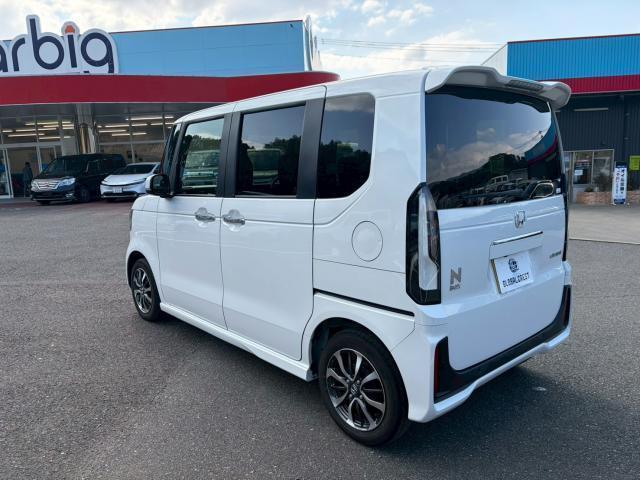 Ｎ－ＢＯＸカスタム ０．６　ホンダセンシング　８型ナヒ（14枚目）