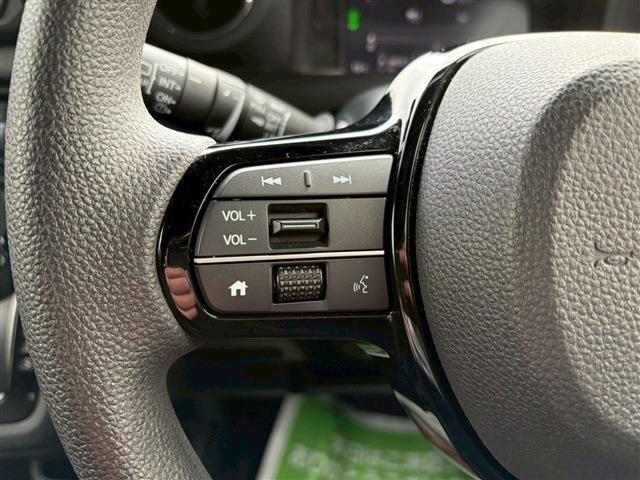 Ｎ－ＢＯＸカスタム ０．６　ホンダセンシング　８型ＤＡ（18枚目）