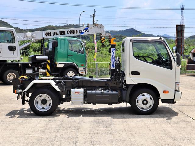 デュトロ 　３ｔ　アームロール　新明和　２ＲＧ－ＸＺＵ６０５Ｍ（9枚目）