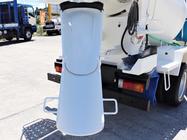 デュトロ 　３ｔ　コンクリートミキサー車　２ＰＧ－ＸＺＵ６００Ｅ（16枚目）