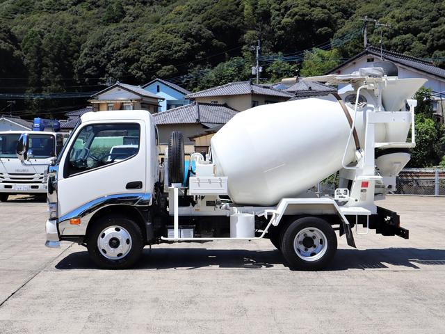 デュトロ 　３ｔ　コンクリートミキサー車　２ＰＧ－ＸＺＵ６００Ｅ（32枚目）