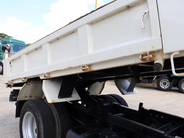 デュトロ 　３ｔ　ダンプ　全低床　４ナンバー　ＢＤＧ－ＸＺＵ３１４Ｔ（15枚目）