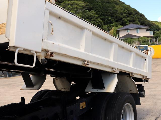 デュトロ 　３ｔ　ダンプ　全低床　４ナンバー　ＢＤＧ－ＸＺＵ３１４Ｔ（16枚目）