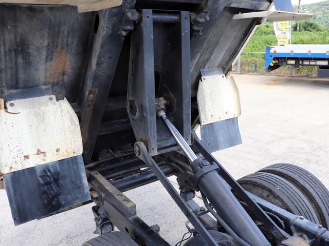 デュトロ 　３ｔ　ダンプ　全低床　４ナンバー　ＢＤＧ－ＸＺＵ３１４Ｔ（20枚目）