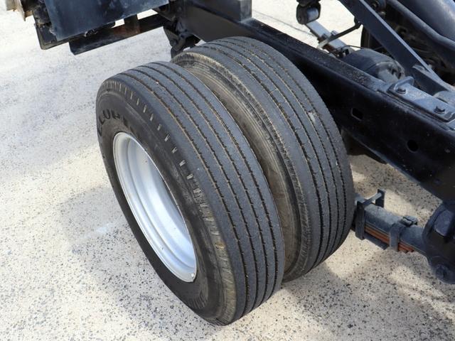 デュトロ 　３ｔ　ダンプ　全低床　４ナンバー　ＢＤＧ－ＸＺＵ３１４Ｔ（35枚目）