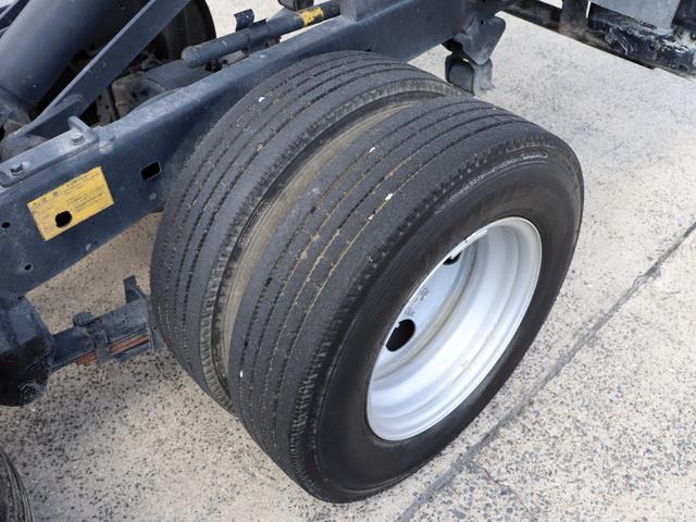 デュトロ 　３ｔ　ダンプ　全低床　４ナンバー　ＢＤＧ－ＸＺＵ３１４Ｔ（36枚目）