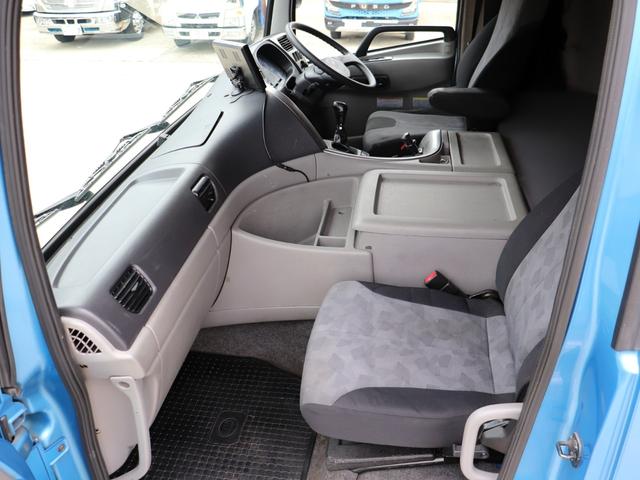 クオン 　２５ｔ　平ボデー　４軸低床　総輪エアサス　７方開　ＡＴ車　ＱＫＧ－ＣＧ５ＺＥ（50枚目）