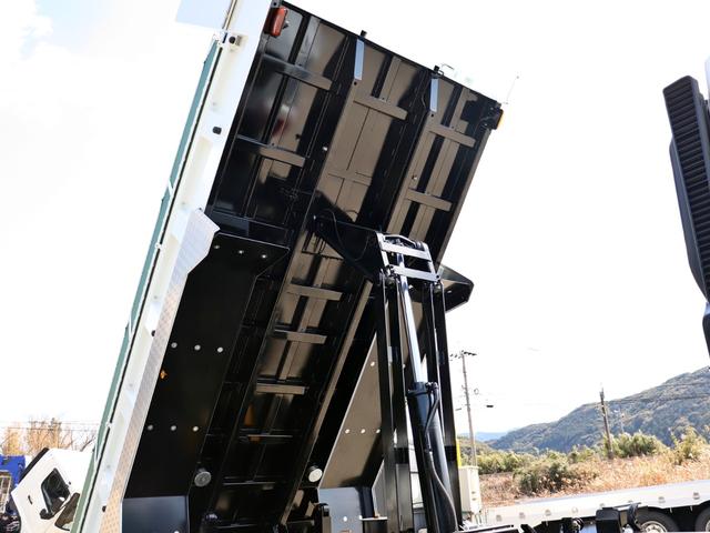 スーパーグレート 　１０ｔ　ダンプ　Ｌゲート　新明和　ＡＴ車　２ＰＧ－ＦＶ８０ＨＸ（10枚目）