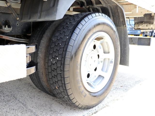 デュトロ 　３ｔ　平ボデー　全低床　ワイドロング　２ＲＧ－ＸＺＵ７１２Ｍ（42枚目）