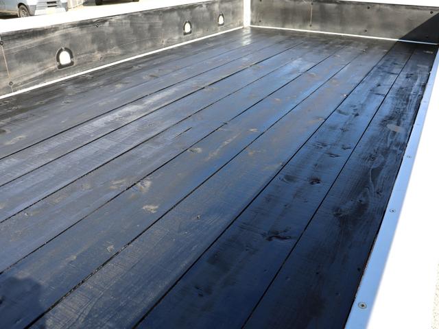 エルフトラック  2t 平ボデー 全低床 ワイドロング TKG-NPR85AR(10枚目)