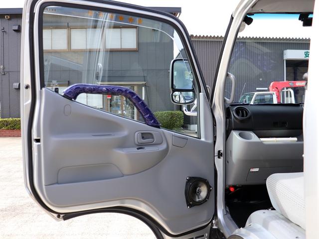 デュトロ 2t 平ボデー 全低床 標準 10尺 TKG-XZU605M(24枚目)