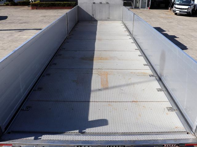 ギガ 25t セルフ 4段クレーン付 ラジコン ウインチ 4軸低床 2PG-CYJ77C(17枚目)