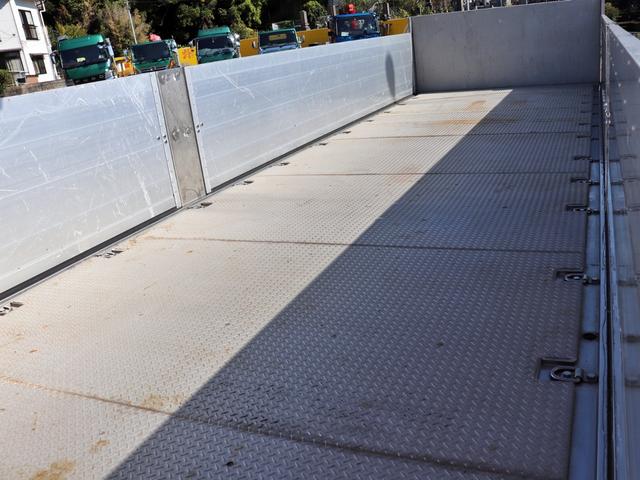 ギガ 25t セルフ 4段クレーン付 ラジコン ウインチ 4軸低床 2PG-CYJ77C(20枚目)