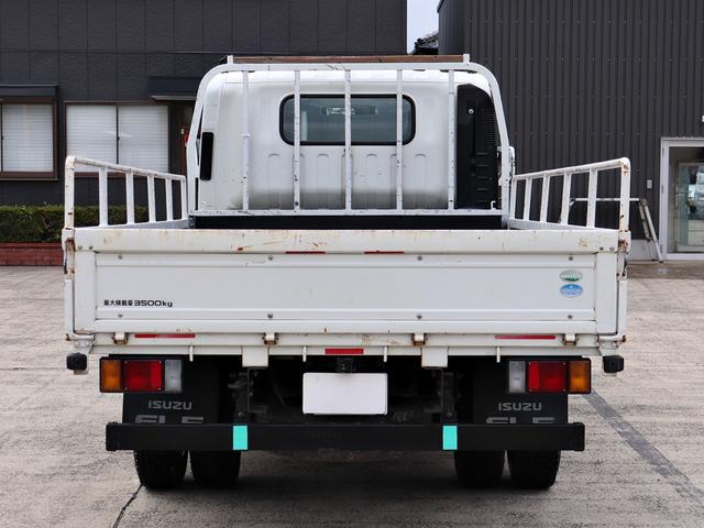 エルフトラック 　３．５ｔ　平ボデー　全低床　ワイドロング　ＴＫＧ－ＮＰＲ８５ＡＲ（3枚目）