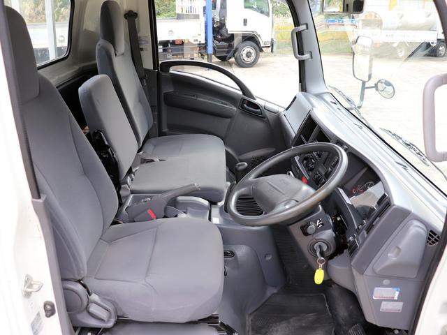 エルフトラック 　３．５ｔ　平ボデー　全低床　ワイドロング　ＴＫＧ－ＮＰＲ８５ＡＲ（4枚目）