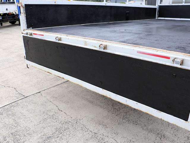 エルフトラック 　３．５ｔ　平ボデー　全低床　ワイドロング　ＴＫＧ－ＮＰＲ８５ＡＲ（11枚目）