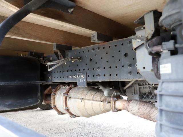 エルフトラック 　３．５ｔ　平ボデー　全低床　ワイドロング　ＴＫＧ－ＮＰＲ８５ＡＲ（18枚目）